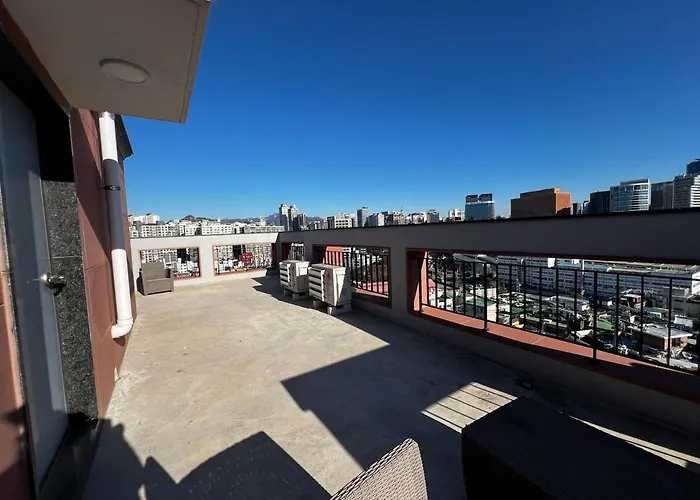 Appartement Newly Built, Quiet 2br, 10min Walk To Stn *